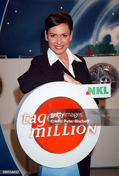 Angelika Wende, Studio, ZDF-Show;"NKL-Tagesmillion", Ziehungsstudio der;Nordwestdeutschen Klassenlotterie,;Hamburg, Lotterie, Glücksfee,