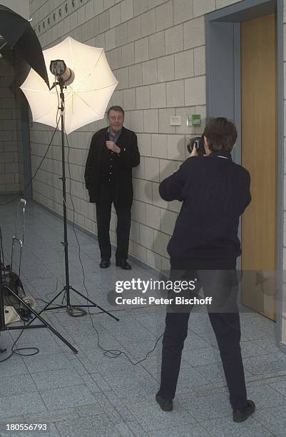 Günter Lamprecht, Pressefotograf, Fototermin,;"Ein fast perfektes Alibi", ARD, erster;öffentlicher Auftritt nach Verletzung beim;Amoklauf in Bad...