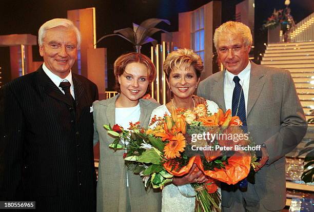 Dagmar Frederic, Ex-Ehemann Peter Wieland;, Tochter Maxie Frederic, Lebensgefährte/Freund Dr. Klaus Lenk , ARD/NDR-Gala, "Sommer-Melodien", Expo,...