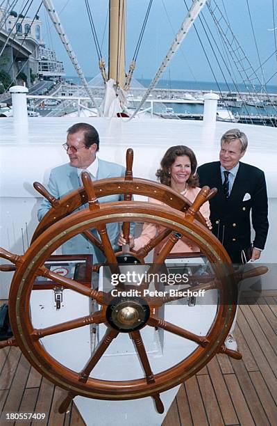 Roger Moore, Königin Silvia von Schweden,;Mikael Krafft , Taufe des;weltgrößten 5-Mast Vollschiffs "Royal;Clipper", Monte Carlo, Monaco,...