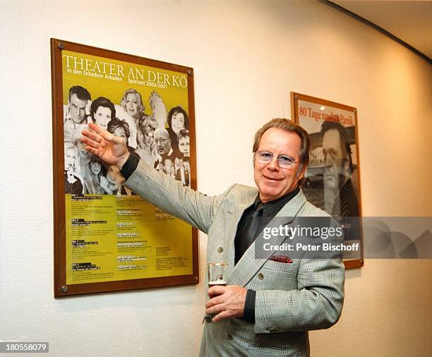 Michael Hinz, Theater-Premiere "Immer;wieder Du", Düsseldorf, Theater an der Kö,;Plakat, Bild, Glas, Sekt, Champagner,