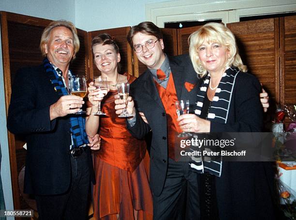 Marcus Zander , Ehefrau Elgin;Angela , Frank Zander ,;Ehefrau Evelyn , Hochzeitsfeier,;Berlin, Deutschland, Europa, Restaurant, "Insel...