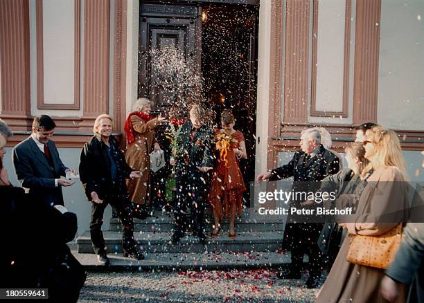 Marcus Zander, Ehefrau Elgin Angela,;, Frank Zander , Hochzeit,;Berlin, Deutschland, Europa-Charlottenburg, Standesamt, Braut,;Bräutigam, Brautpaar,...