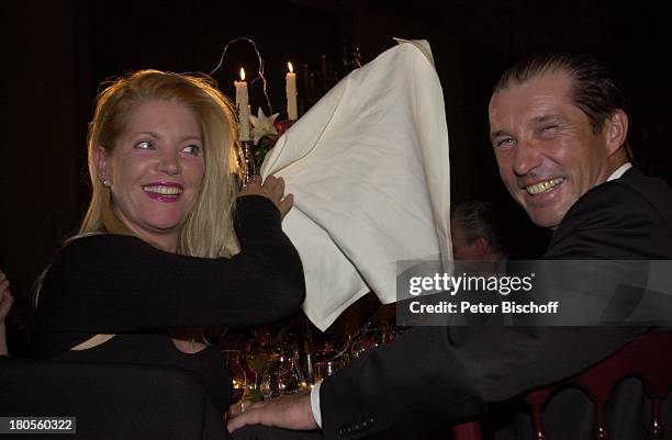 Michael Lesch mit Frau Christina , Deutscher Videopreis 2001,;München, Gala-Veranstaltung,