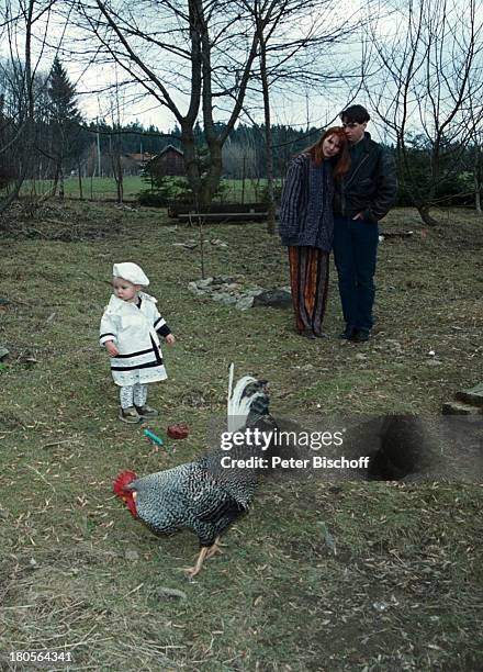 Susanna Wellenbrink, Tochter Mia;Sophie Rebecca Robin, Ehemann Daniel;Ramsbott, Besuch bei Mutter /Oma Monika;Wellenbrink, Homestory, Bayrischer...