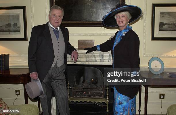 Robert Freitag, Ehefrau Maria Sebaldt,;Hochzeit von Oliver Tobias,;Großbritannien, England, London,;Abendgarderobe, Anzug, Kleid, Zylinder,;Hut,...