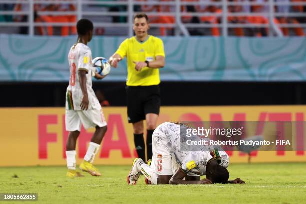 Sekou Kone of Mali celebrates victory after the FIFA U-17 World Cup Round of 16 match between Mali and Mexico at Gelora Bung Tomo Stadium on November...