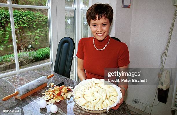 Francine Jordi, Homestory, Berner Oberland, Schweiz, KÓche, Backen, Apfelkuchen, Nudelholz, Apfel, -pfel, lecker,