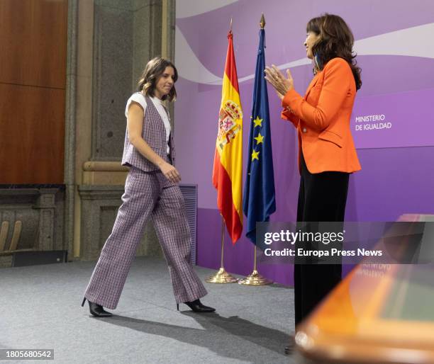 The until now Minister of Equality, Irene Montero is applauded by the until now Councilor of Culture and Tourism in the city council of Valladolid,...