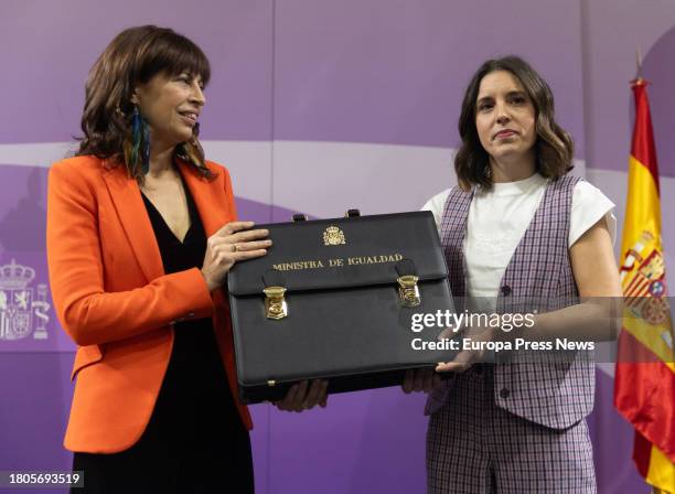 The hitherto Minister of Equality, Irene Montero , hands over her Equality portfolio to the hitherto Councilor for Culture and Tourism in the City...