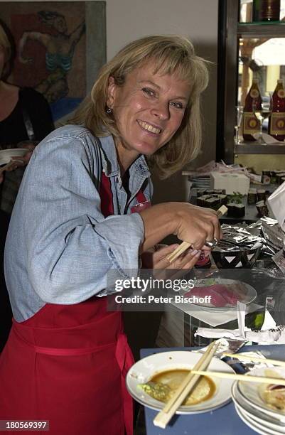 Andrea L'Arronge, UNICEF-Hilfsprogramm"Heimkinder in Rumänien", "Die Jungen Wilden", München, "Lenbach", essen, japanisch, Teller, servieren,...