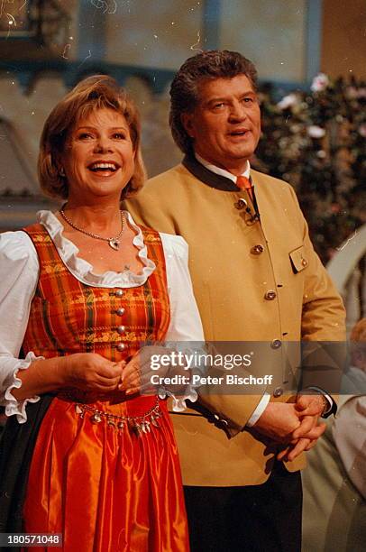 Marianne Hartl, Ehemann Michael Hartl;,;ZDF-Musikshow "Lustige Musikanten",;Rotenburg an der Fulda, "Meirotels-Halle",;Auftritt, singen, Sänger,...