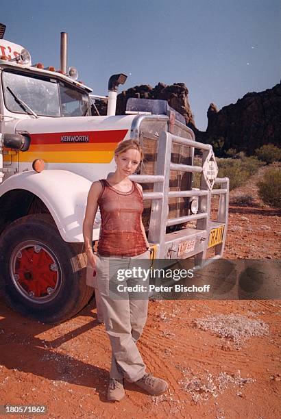 Johanna Klante, ZDF-2-Teiler, "Im Herzen;der Fremde", heisst jetzt "1000 Meilen für die Liebe", Ross River Sphings / Australien, Felsen, Wüste,;roter...
