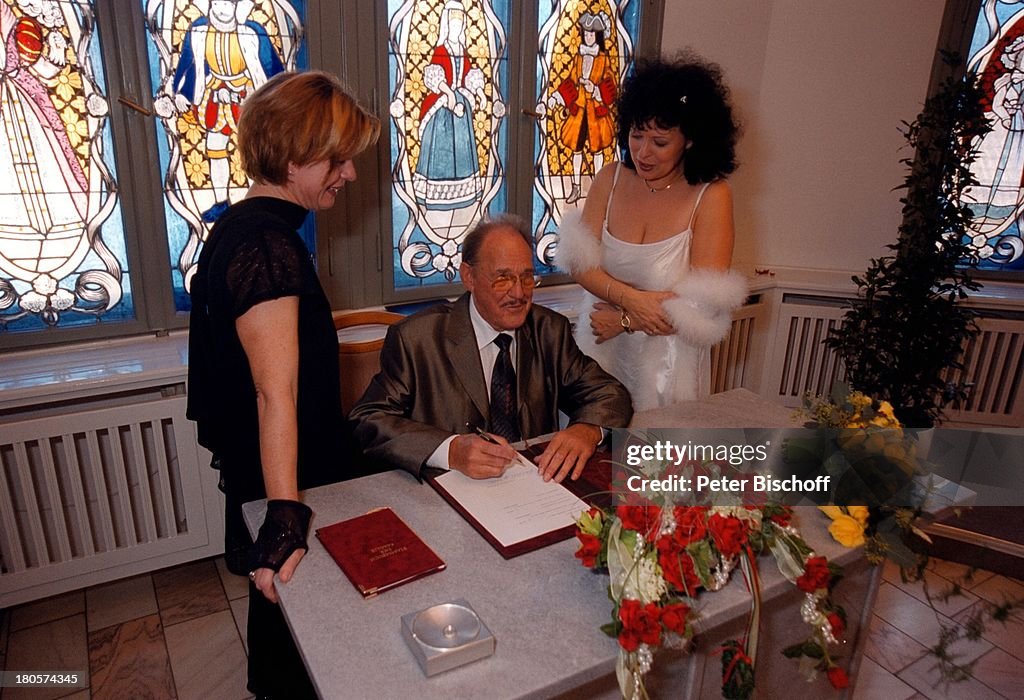 Herbert Köfer, Ehefrau Heike Knochee,;Marion Lämmel (Standesbeamtin), Hochzeit,;Stan