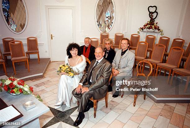 Herbert Köfer, Ehefrau Heike Knochee,;, Dietmar Schönherr, Vivi;Bach, Wolfgang Lippert, , Hochzeit, Berlin, Deutschland, Europa, Köpenick,;Rathaus,...