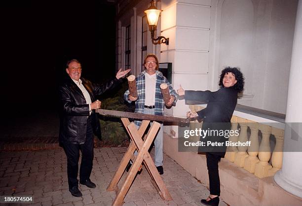 Wolfgang Lippert , Heike Knochee,;Ehemann Herbert Köfer, Hochzeit,;Luisenhain, Restaurant "Seeresidenz",;Berlin, Deutschland, Europa, Trauzeuge,...