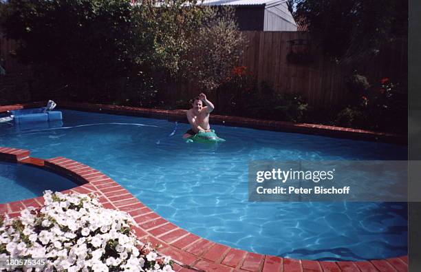 Michael Wittsack, Australien-Reise,;Melbourne/Australien, Swimming-Pool von;Verwandten, schwimmen, "Down-Syndrom"