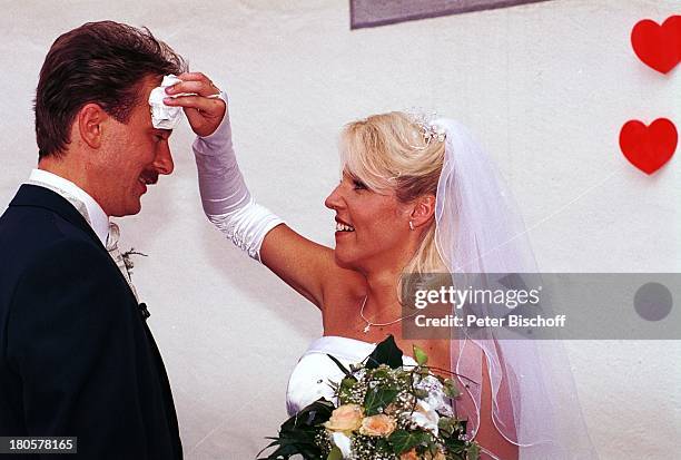 Alexandra Hofmann, Ehemann Dietmar Geiger, Hochzeit von Alexandra Hofmann , Kirche St.Martin/Meßkirch/Bayern, heiraten, Ehefrau, Frau, Mann,...