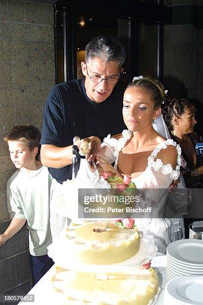 Braut Iris Remmertz und Bräutigam Hansjörg Criens, Hochzeitsfeier, Mönchengladbach, "Kaiser Friedrich-Halle", nach der kirchlichen Trauung, Hochzeit,...