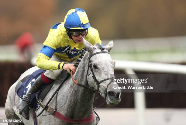 Heva Rose ridden by Charlie Deutsch wins The Win £2 000 with BETMGM'S Golden Goals Mares Handicap Steeple Chase at Lingfield Park on November 21,...