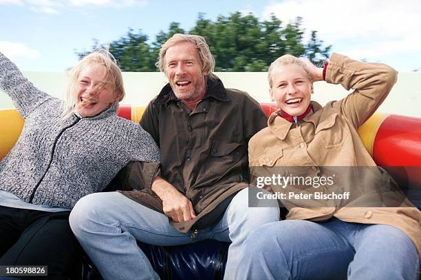 Horst Janson, Tochter Sarah , Tochter Laura , Hansa-Park, Sierksdorf, Ostsee, Schleswig-Holstein, Deutschland, Europa, Wasserrutsche, Gummiboot,...