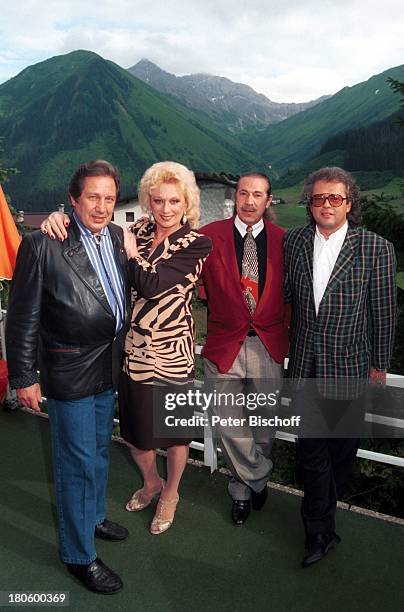 Margot Werner, Jochen Litt, , Jürgen Litt, , , Harald Wallner, , Berwangen, Tirol, ; sterreich, Europa, Hotel "Berwanger Hof", Hotelterasse,