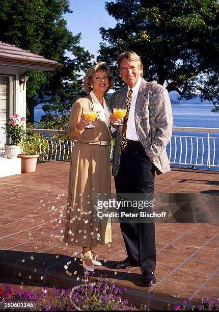 Günther Schramm, Ehefrau Gudrun Thielemann, Vancouver Island/Kanada, Nordamerika, Spaziergang, Terrasse, Frucht-Cocktail,