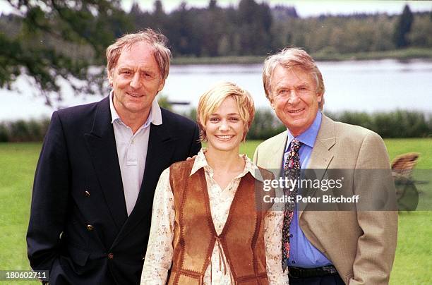 Günther Maria Halmer, Sonsee Ahray Floethmann, Günther Schramm , ARD-Verfilmung von Utta Danella "Die andere Eva", Tutzing, Deutschland, Fotodatum:...