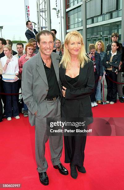 Michael Lesch, Ehefrau Christina Keiler, SAT 1- Show "Verleihung Deutscher Fernsehpreis", Köln, Coloneum, Abendgarderobe, Frau,