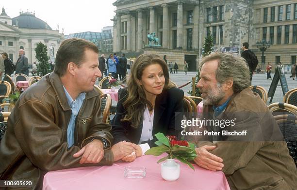 Thomas Fritsch, Leonore Capell, Ralf Lindermann , ZDF-Serie "Unser Charly", Folge 4 "In aller Freundschaft",