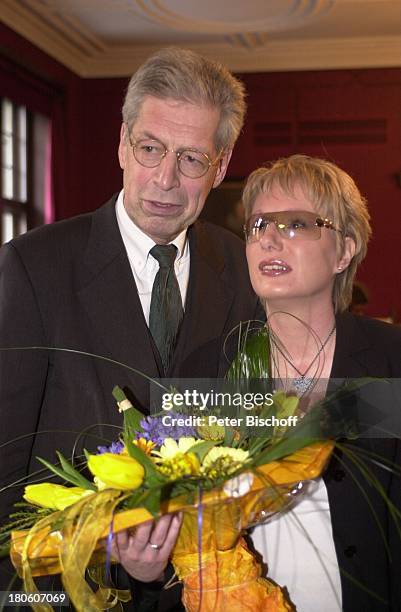 Corinna May , Bürgermeister Dr. Henning Scherf, Empfang von Corinna May im Kamin-Saal Bremer Rathaus, Bremen, Sängerin, blind, Brille, Blumen,...