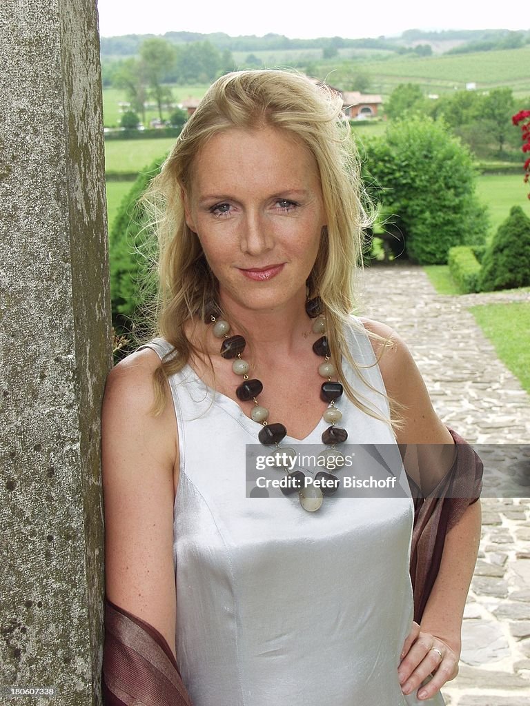 Carolin Fink, Porträt, Schauspielerin, ARD/ORF Krimi Komödie "Der