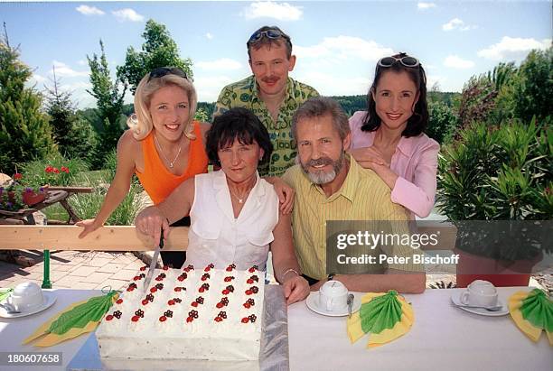 Alexandra Hofmann, Elisabeth Hofmann, , Dietmar Geiger , Josef Hofmann, , Anita Hofmann, Messkirch am Bodensee, 50. Geburtstag v. Mutter Elisabeth,...