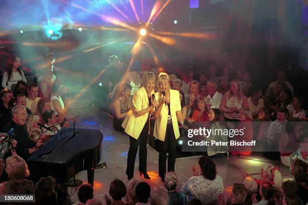 Gitti Das Photos And Premium High Res Pictures Getty Images gitti-das-photos-and-premium-high-res-pictures-getty-images
