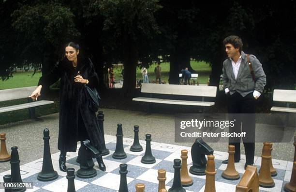 Daliah Lavi - Gans, Chuck Gans, Ehemann, Mann, Stadtpark Wiesbaden, Schachspiel,;,