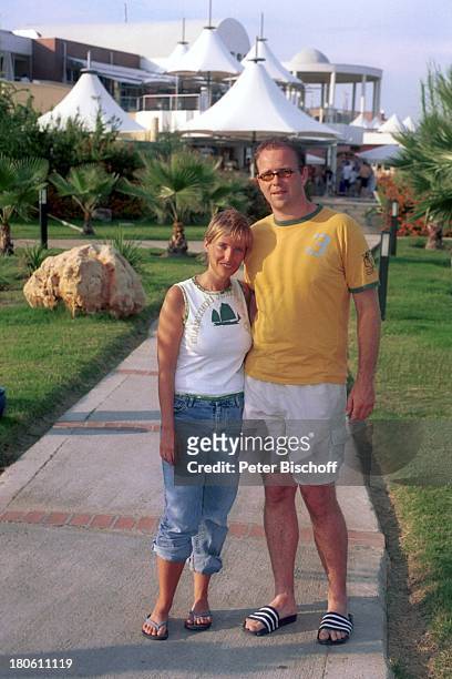 Nadine Spruß, Sascha Heuser Ehemann, Urlaub, Belek/Türkei, , "Club Aldiana", Sonnenbrille, ;