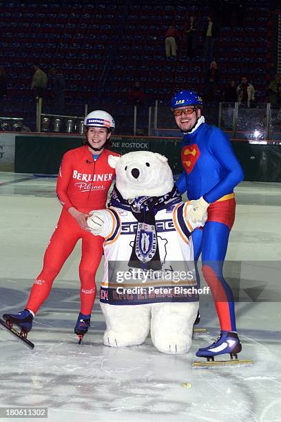 Stefan Raab, Claudia Pechstein, Eisschenelllauf-Show-Duell, PRO 7-Show "tv-total", Berlin, Deutschland, Europa, "Sportforum", Eisbahn,...