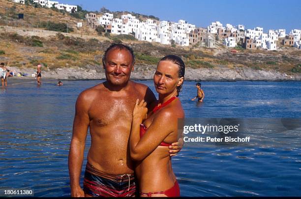 Werner Kreindl , Ehefrau Diana Körner, Bodrum/Türkei, Urlaub, Mittelmeer, baden, Bad, Bikini, Badehose, umarmen, Frau,