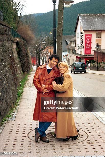 Karin Baal, Ehemann Cevdet Celik, "Edgar Wallace-Festival 2002", Titisee-Neustadt, Baden-Württemberg, Deutschland, Europa, Ehefrau, Urlaub,...