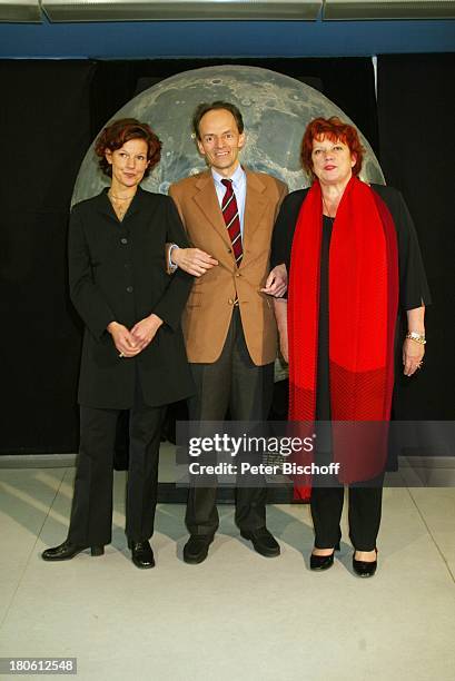 Tanja Ziegler, Winfried Noe, Regina Ziegler , Pressekonferenz zur ARD-Horoskop-Reihe "Im Zeichen der Sterne", Sternkuppel im Planetarium Hamburg,