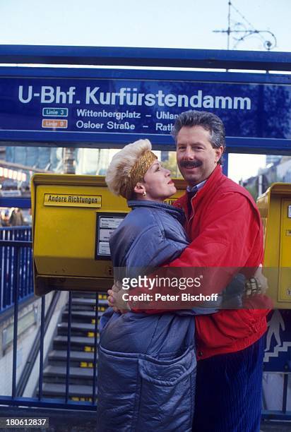 Anita Kupsch, Ehemann Klaus-Detlef Krahn, Briefkasten, U-Bahnhof "Kurfürstendamm", Berlin, Deutschland, Europa,