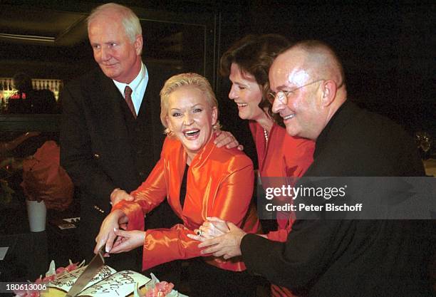 Angelika Milster, Ehemann Andr Bauer , Volkert Klaucke , Ehefrau , berraschung-Party zum Geburtstag von Angelika Milster, Berlin, Deutschland,...