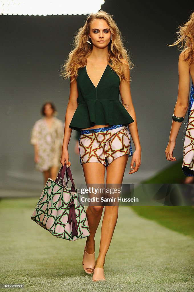 Unique - Runway: London Fashion Week SS14