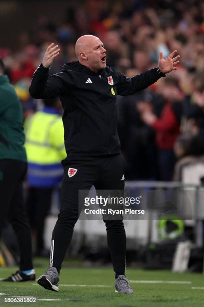 Robert Page, Head Coach of Wales, celebrates after his player Neco Williams scores the team's first goal during the UEFA EURO 2024 European qualifier...