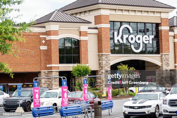 Atlanta, Georgia, Kroger grocery store, parking lot with designated spaces for Boost customer pick up.