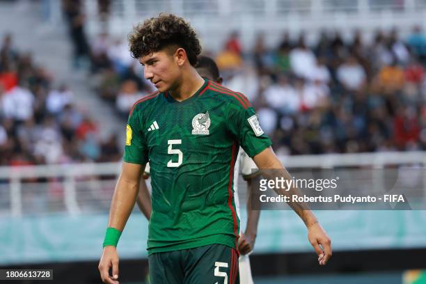 Javen Romero of Mexico reacts after got a yellow card from Match referee Gustavo Tejera during the FIFA U-17 World Cup Round of 16 match between Mali...