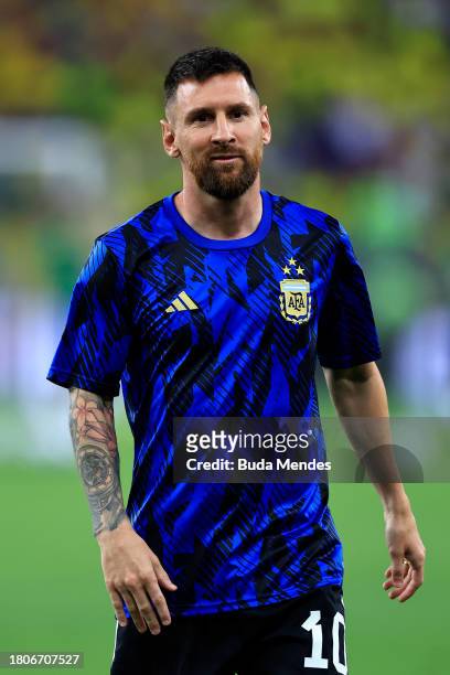 Lionel Messi of Argentina warms up prior to a FIFA World Cup 2026 Qualifier match between Brazil and Argentina at Maracana Stadium on November 21,...