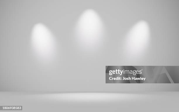 neutral empty studio background - cyclorama achtergrond stockfoto's en -beelden