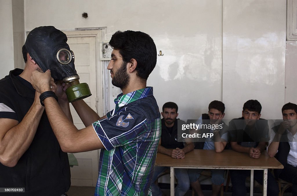 SYRIA-CONFLICT-WEAPONS-CHEMICAL-ALEPPO