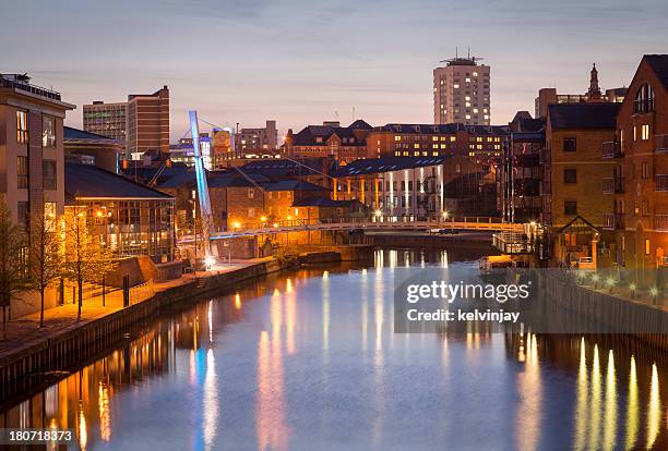 leeds at night - river aire stock pictures, royalty-free photos & images